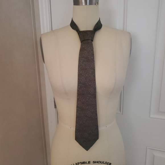 Salvatore Ferragamo Silk Tie - Picture 2 of 8